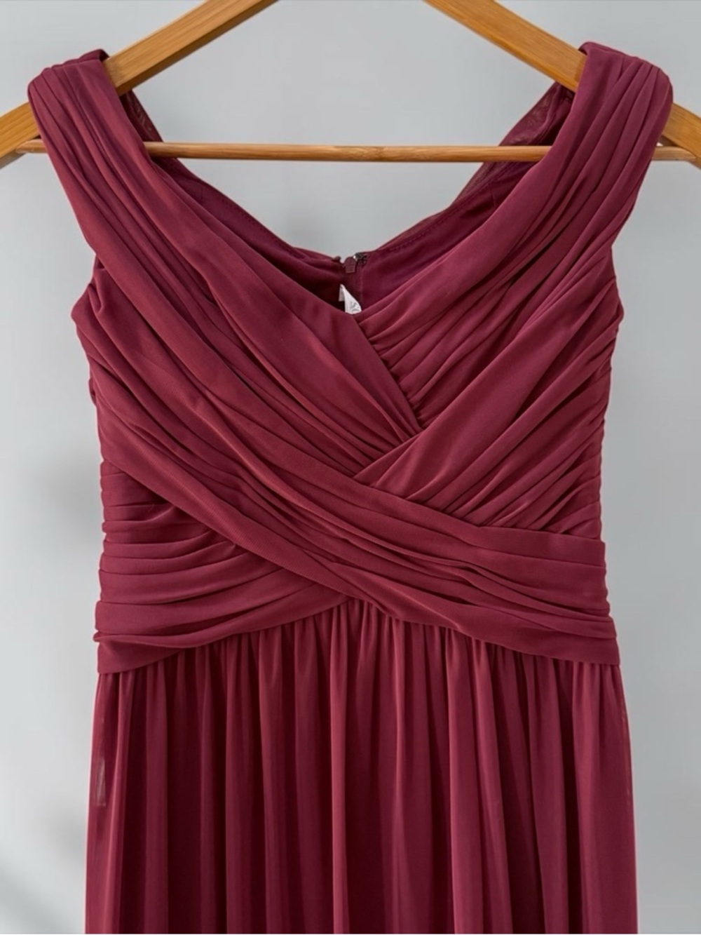 NWT David’s Bridal Off-Shoulder Evening Gown in Wine! Size 2! NEW! - Picture 8 of 15